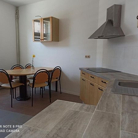 Апартаменты Loft Cosi A Proximite Du Centre Geographique Belge Жамблу Экстерьер фото